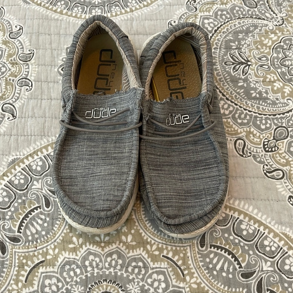 Hey Dudes kids, boys, like new, grey